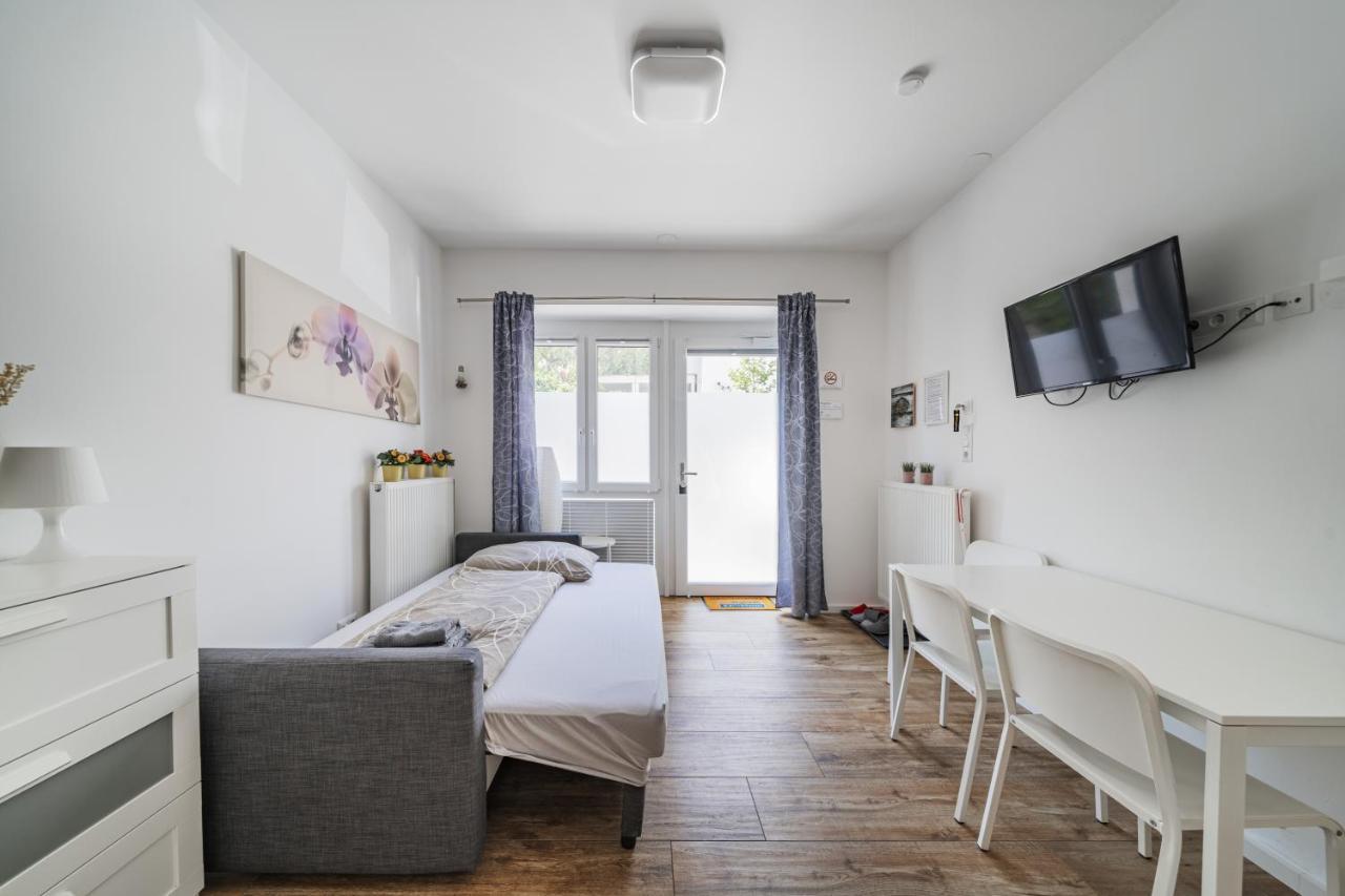 Modernes Appartement Nahe U-Bahn Und Schoenbrunn Vienna Esterno foto