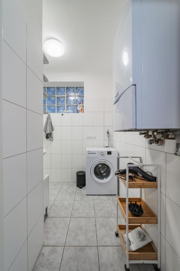 Modernes Appartement Nahe U-Bahn Und Schoenbrunn Vienna Esterno foto