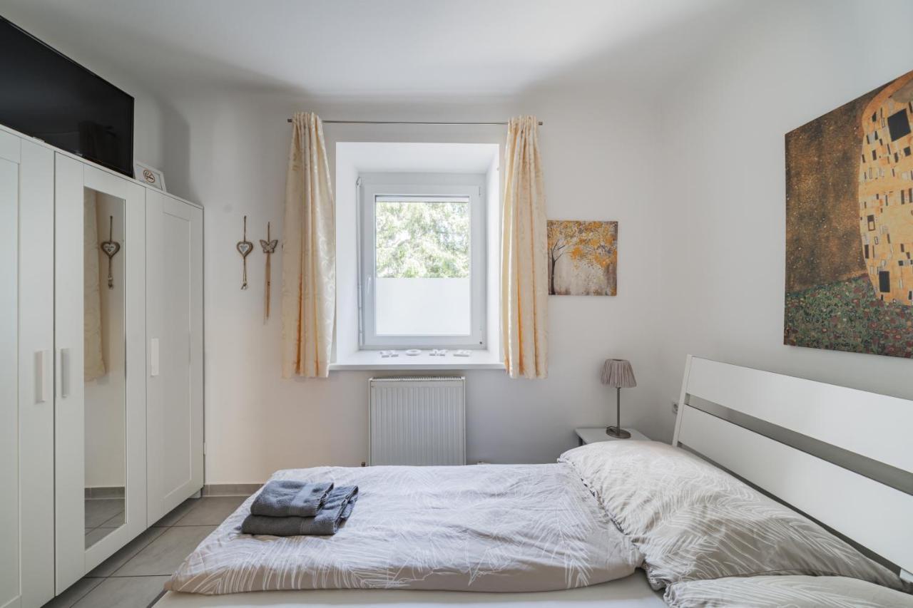 Modernes Appartement Nahe U-Bahn Und Schoenbrunn Vienna Esterno foto