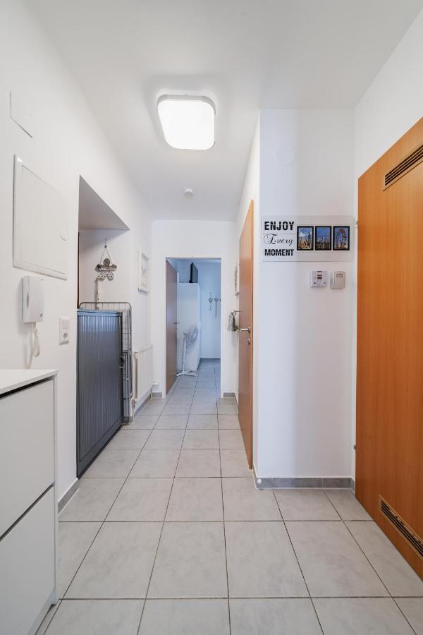 Modernes Appartement Nahe U-Bahn Und Schoenbrunn Vienna Esterno foto
